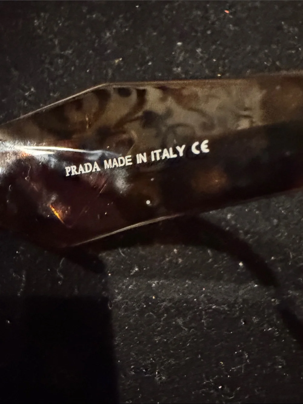 N/A stylish sunglasses